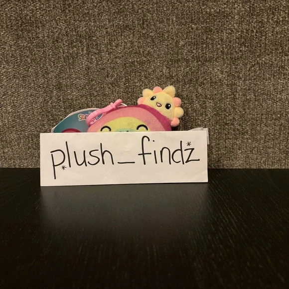 Belina Rainbow Squishmallow Clip - Picture 4 of 4